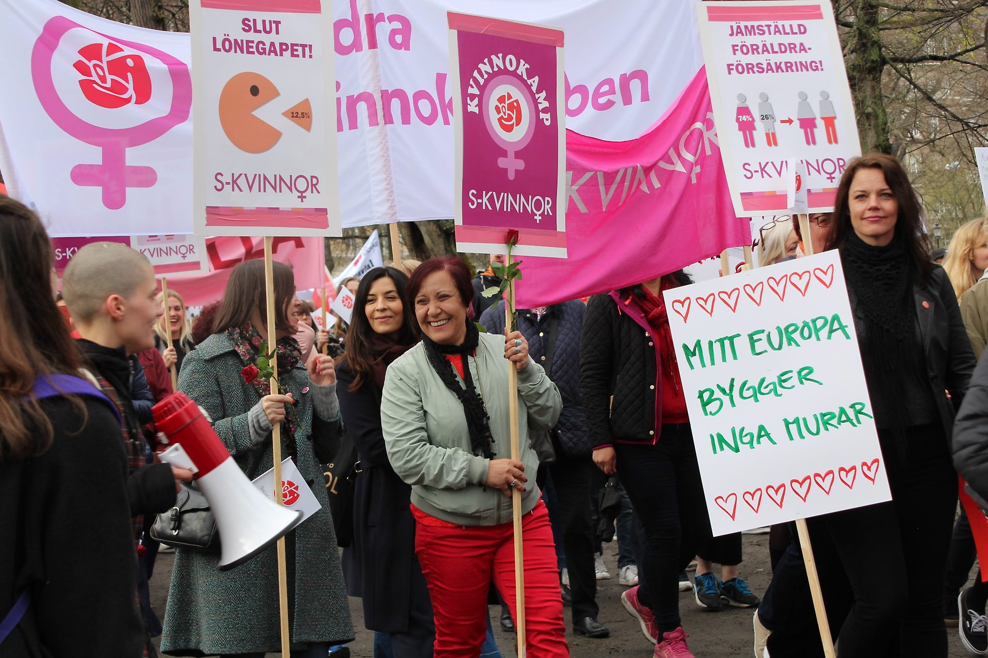 Foto Socialdemokraterna - S-kvinnor verkar ha lite problem. Nästan så att man kunde säga toxisk kvinnlighet. Eller matriarkala strukturer.