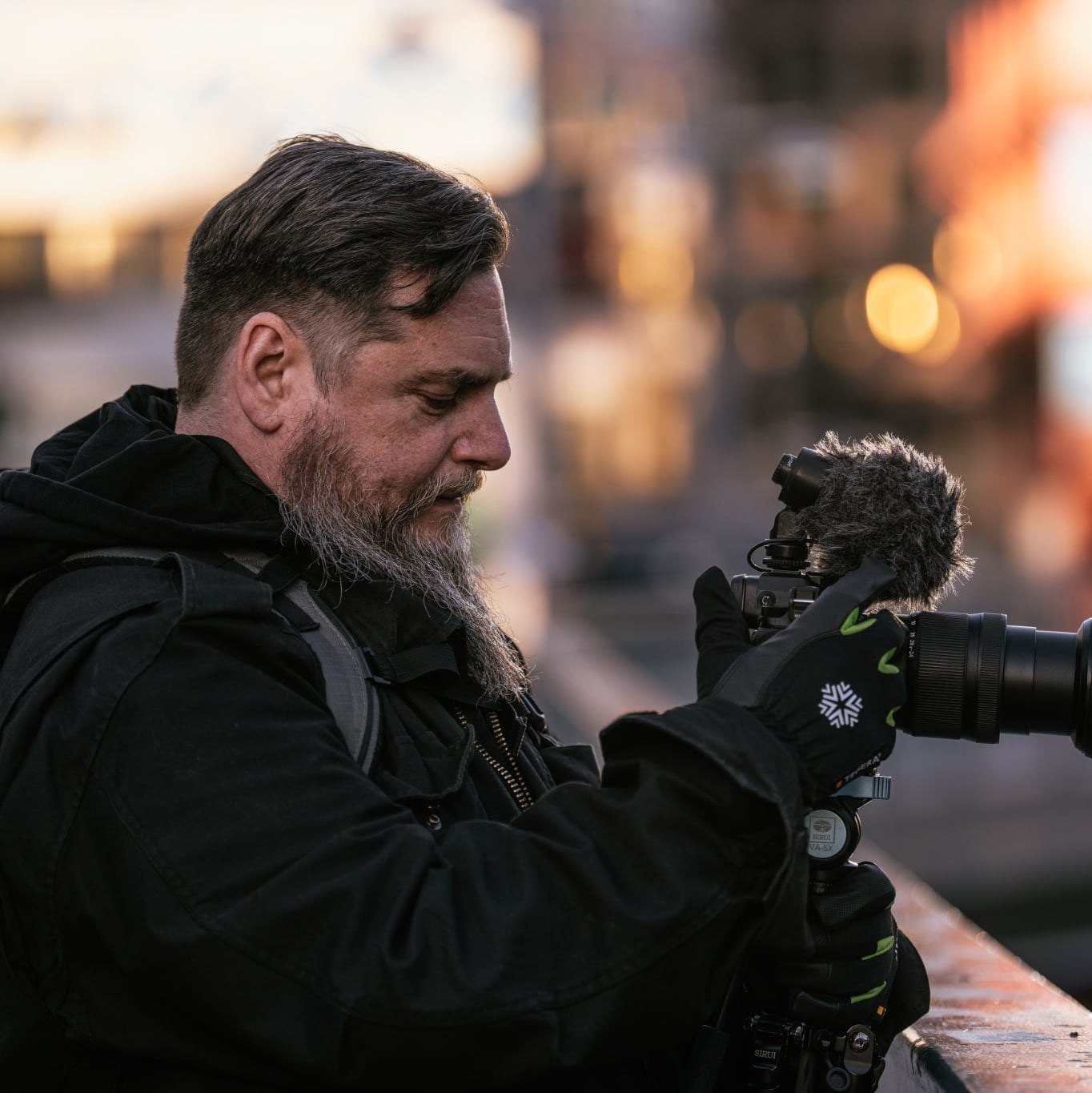 Roger Salle Sahlström, Roger Sahlström skriver på Meta...
